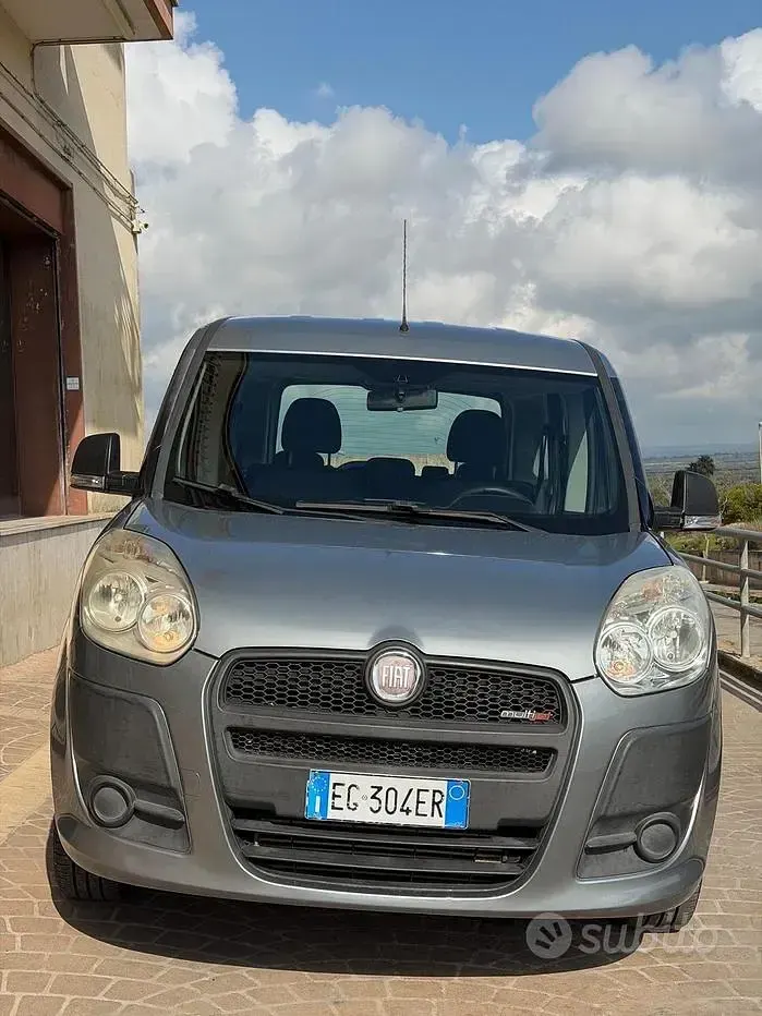 Usata Fiat Doblò Dynamic 105 CV (77 kW) 2010 Monovolume