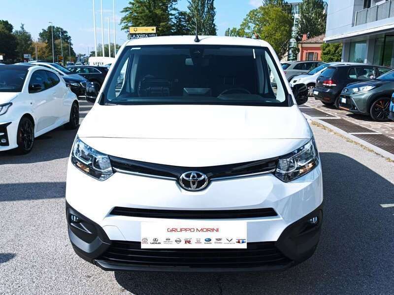 Usata Toyota Proace Comfort 131 CV (96 kW) 2024 Bianco Monovolume