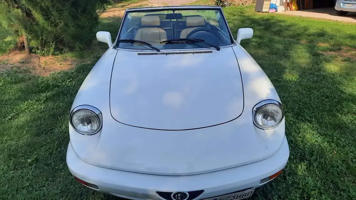 Usata Alfa Romeo Spider 122 CV (89 kW) 1992 Bianco Cabrio