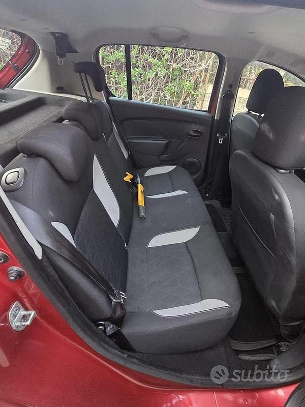 Usata Dacia Sandero Stepway 90 CV (66 kW) 2015 Berlina