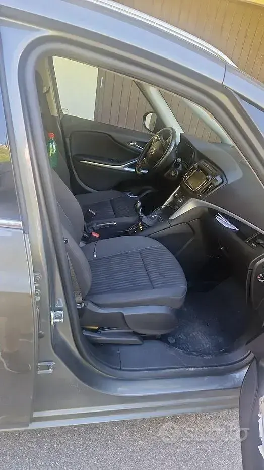 Usata Opel Zafira 136 CV (100 kW) 2017 Grigio Monovolume