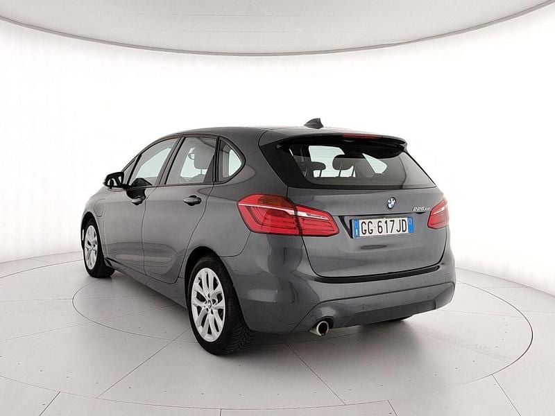 Usata BMW 225 Active Tourer iPerformance 224 CV (164 kW) 2021 Grigio Monovolume