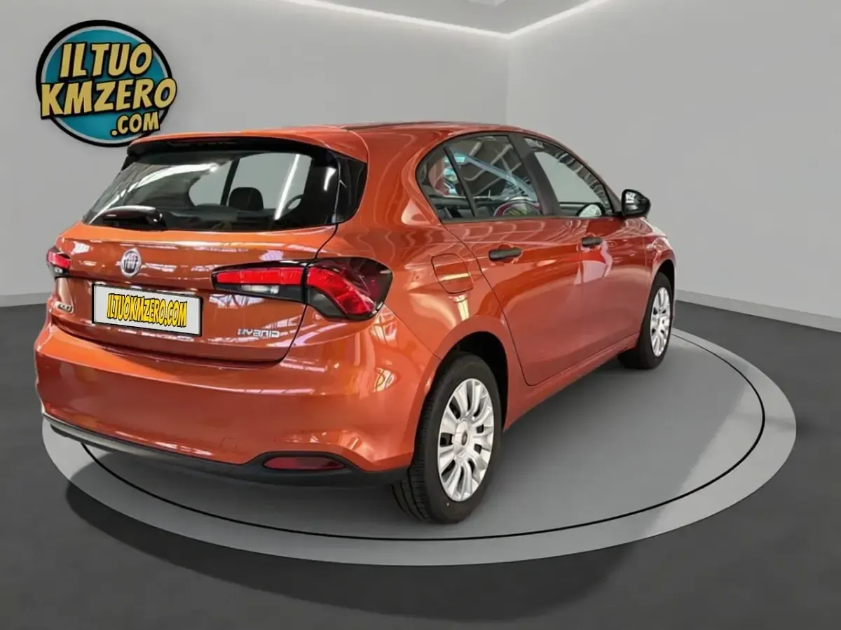 Nuova Fiat Tipo Cross 130 CV (95 kW) 2025 Utilitaria