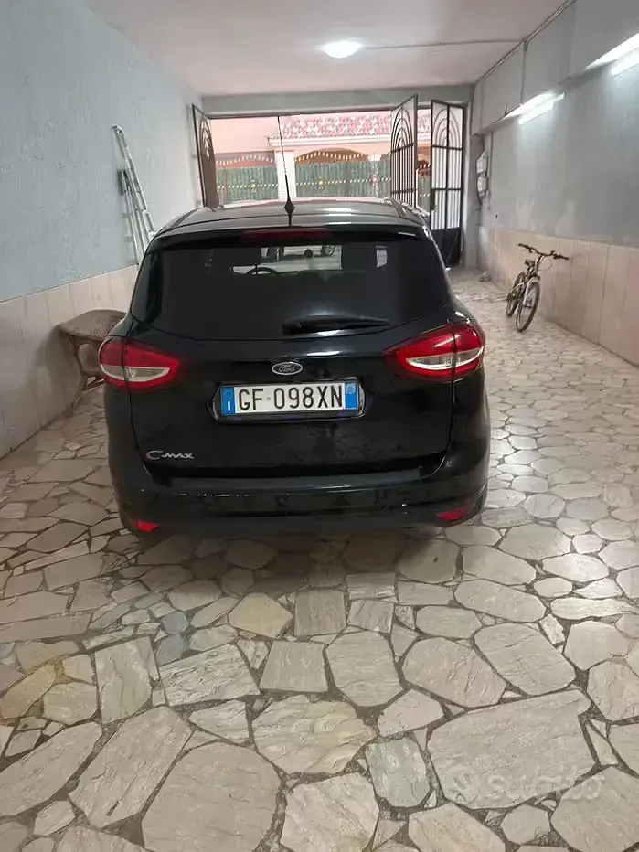 Usata Ford C-MAX 150 CV (110 kW) 2016 Nero Monovolume