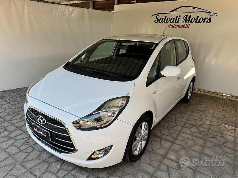 Bianco Usata 2018 Hyundai ix20 Due volumi | 7900 € (Buon prezzo) - Immagine 1/4