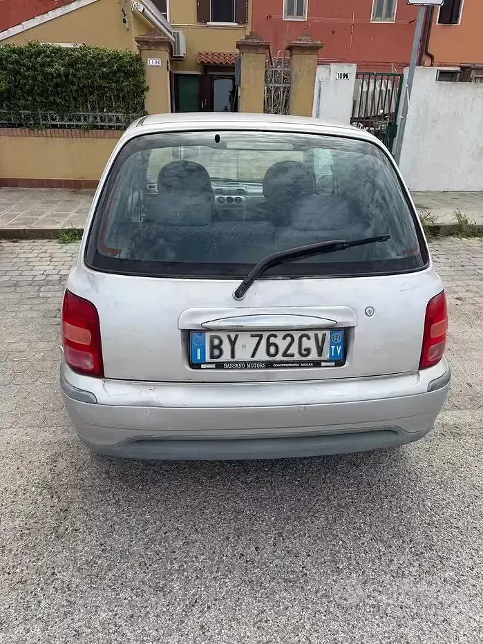 Usata Nissan Micra 82 CV (60 kW) 2002 Grigio Utilitaria