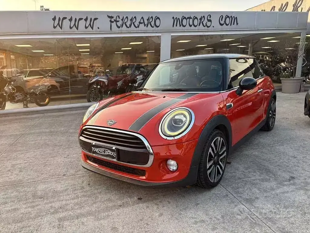 Usata Mini Cooper D 116 CV (85 kW) 2018 Rosso Utilitaria