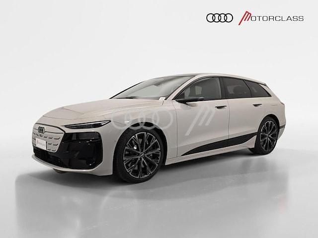 Usata Audi e-tron Sport 369 kW (503 CV) 2025 Beige siam metallizzato SUV