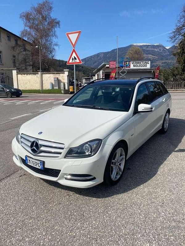 Usata Mercedes C220 Avantgarde 170 CV (125 kW) 2012 Bianco Station wagon