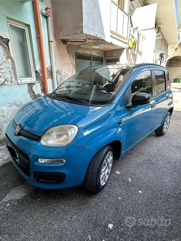 Usata Fiat Panda Lounge 86 CV (63 kW) 2014 Blu/azzurro Utilitaria