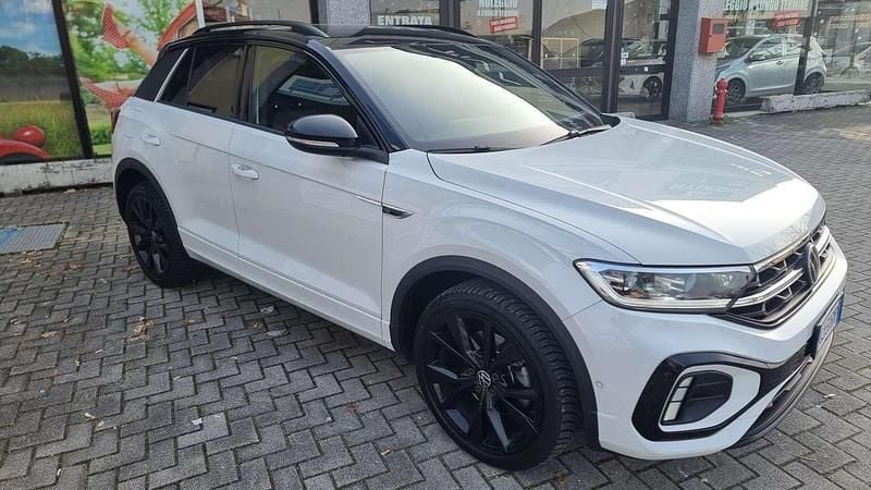 Usata VW T-Roc R-line 150 CV (110 kW) 2022 Pure white / nero SUV
