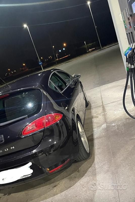 Usata Seat Leon 140 CV (102 kW) 2006 Nero Utilitaria