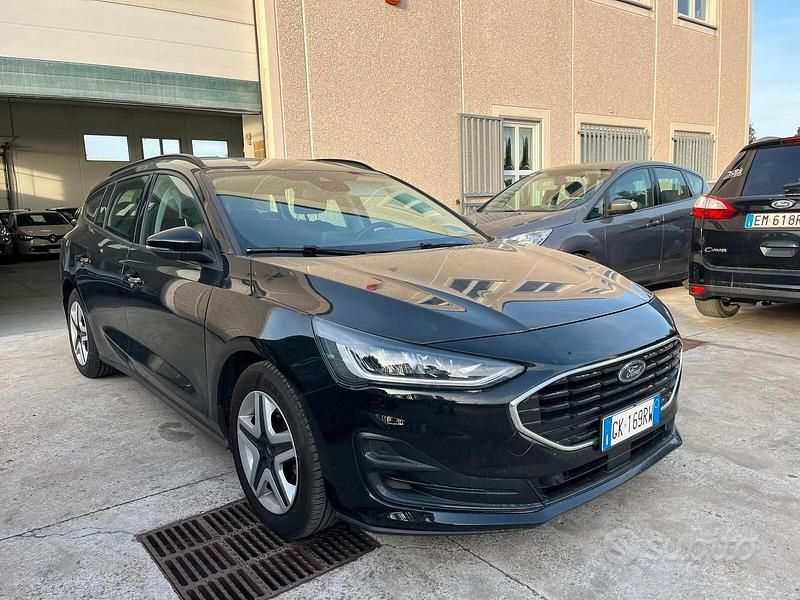 Usata Ford Focus Active 120 CV (88 kW) 2022 Nero Station wagon