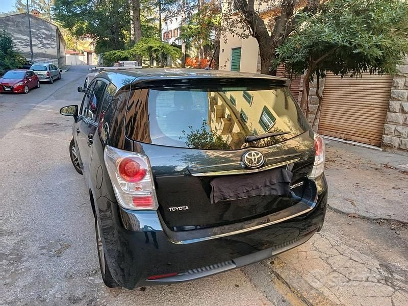 Usata Toyota Verso 111 CV (81 kW) 2016 Monovolume