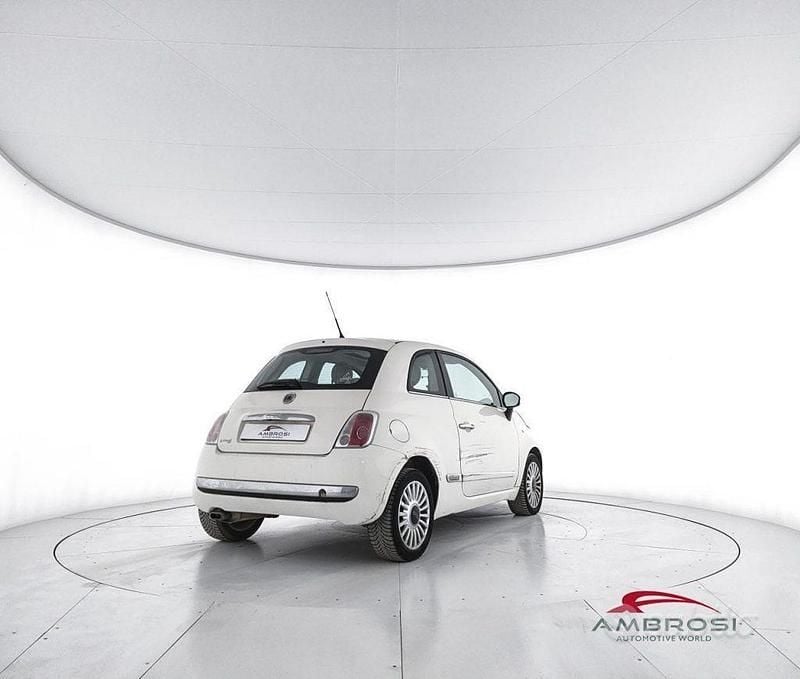 Usata Fiat 500 Lounge 69 CV (50 kW) 2010 Bianco Utilitaria