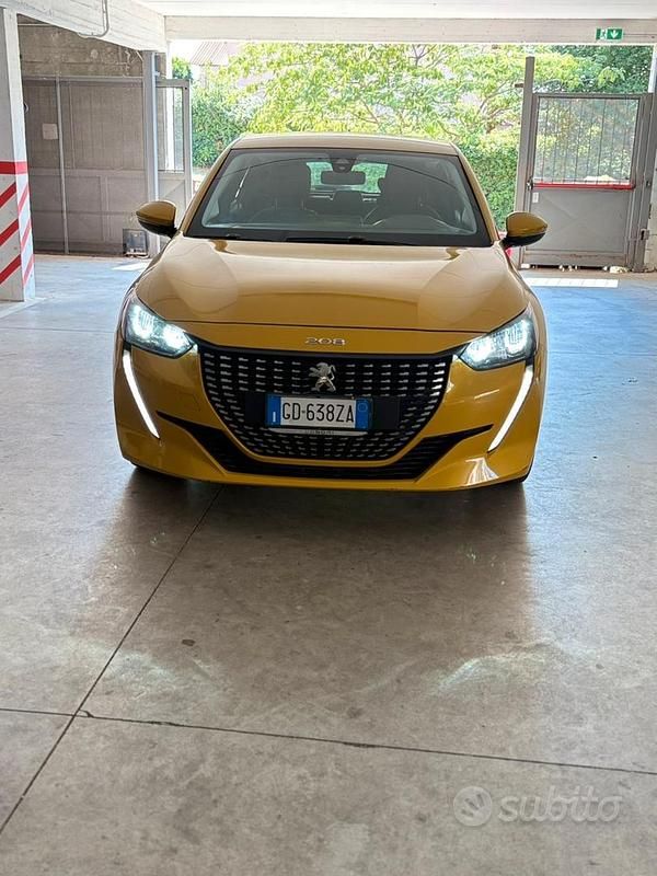 Usata Peugeot 208 68 CV (50 kW) 2021 Giallo Utilitaria