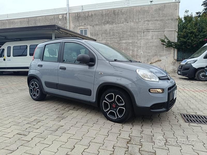Usata Fiat Panda City Life 70 CV (51 kW) 2022 Grigio Utilitaria