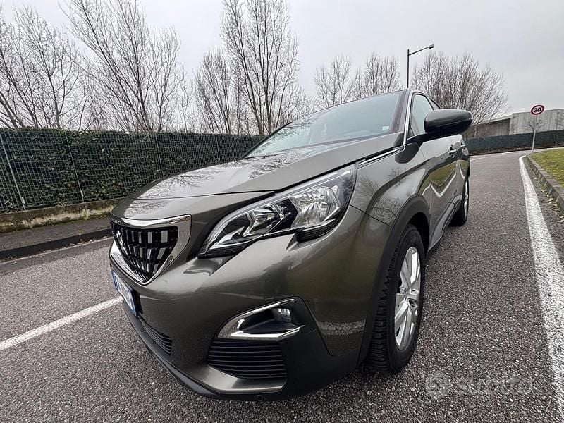 Usata Peugeot 3008 Access 120 CV (88 kW) 2017 Grigio SUV