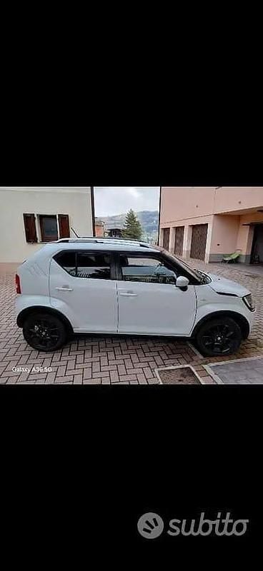 Usado Suzuki Ignis Cool 90 CV (66 kW) 2017 Blanco SUV