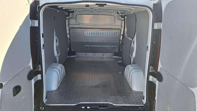 Usata Renault Trafic 121 CV (88 kW) 2019 Bianco pastello Monovolume