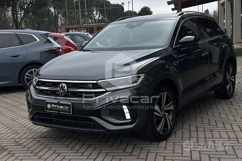 Usata VW T-Roc R-line 116 CV (85 kW) 2024 Grigio SUV