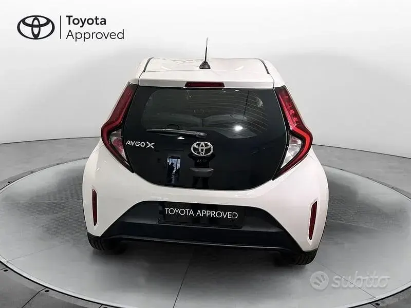 Usata Toyota Aygo X Active 72 CV (52 kW) 2025 Bianco SUV