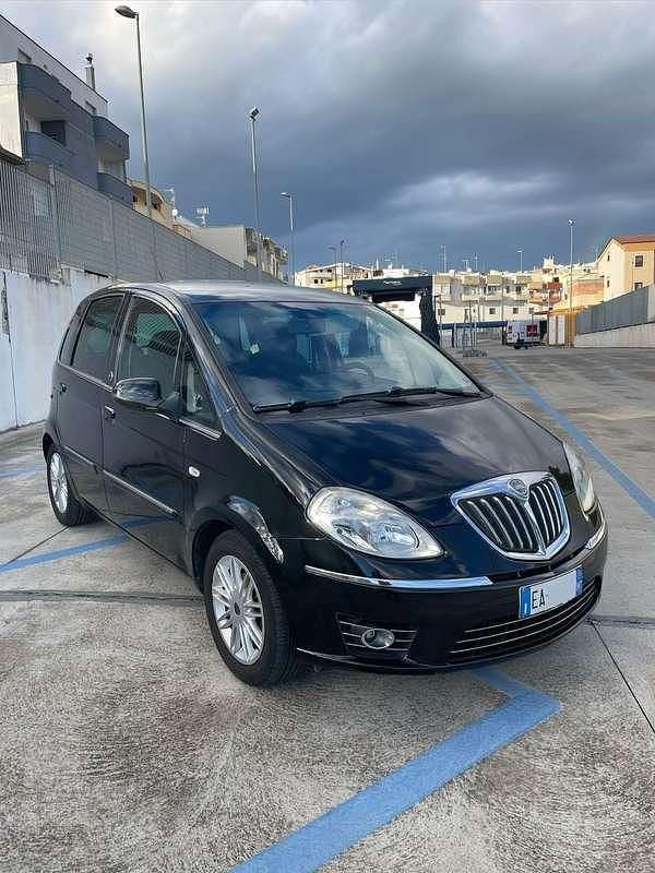 Usata Lancia Musa 77 CV (56 kW) 2010 Monovolume