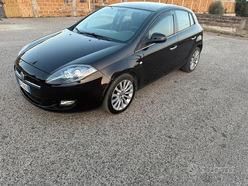 Usata Fiat Bravo Emotion 105 CV (77 kW) 2012 Nero Utilitaria
