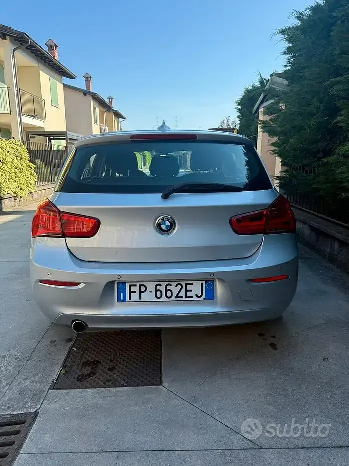 Usata BMW 118 150 CV (110 kW) 2018 Grigio Utilitaria