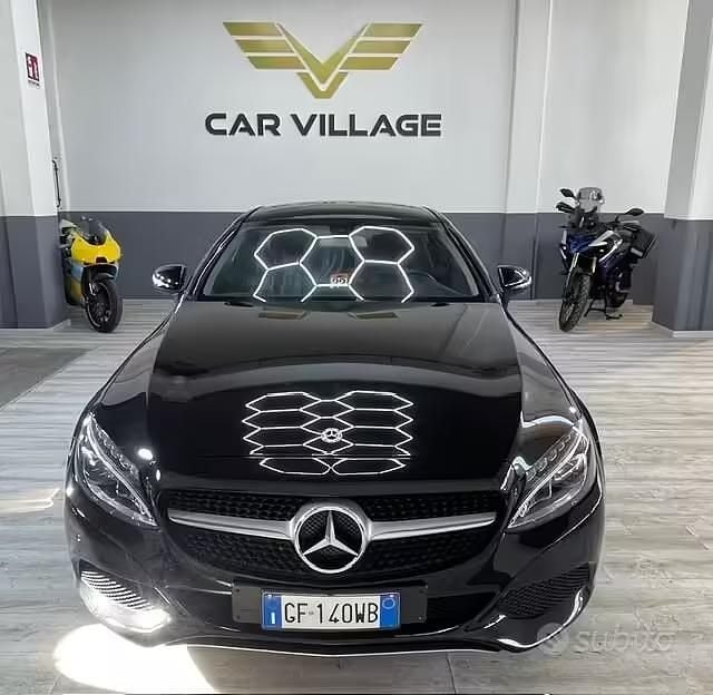 Begagnad Mercedes C220 194 HK (142 kW) 2018 Sportkupé