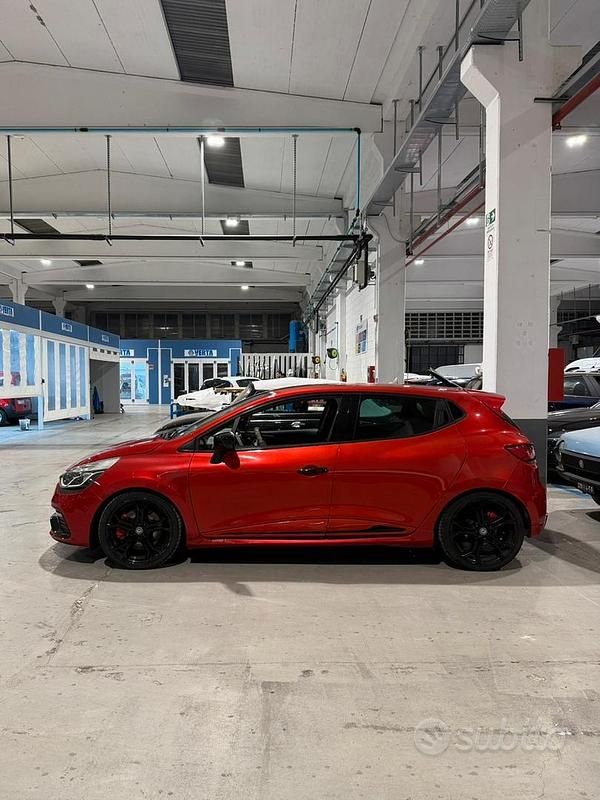 Usata Renault Clio IV R.S. 200 CV (147 kW) 2014 Rosso Berlina