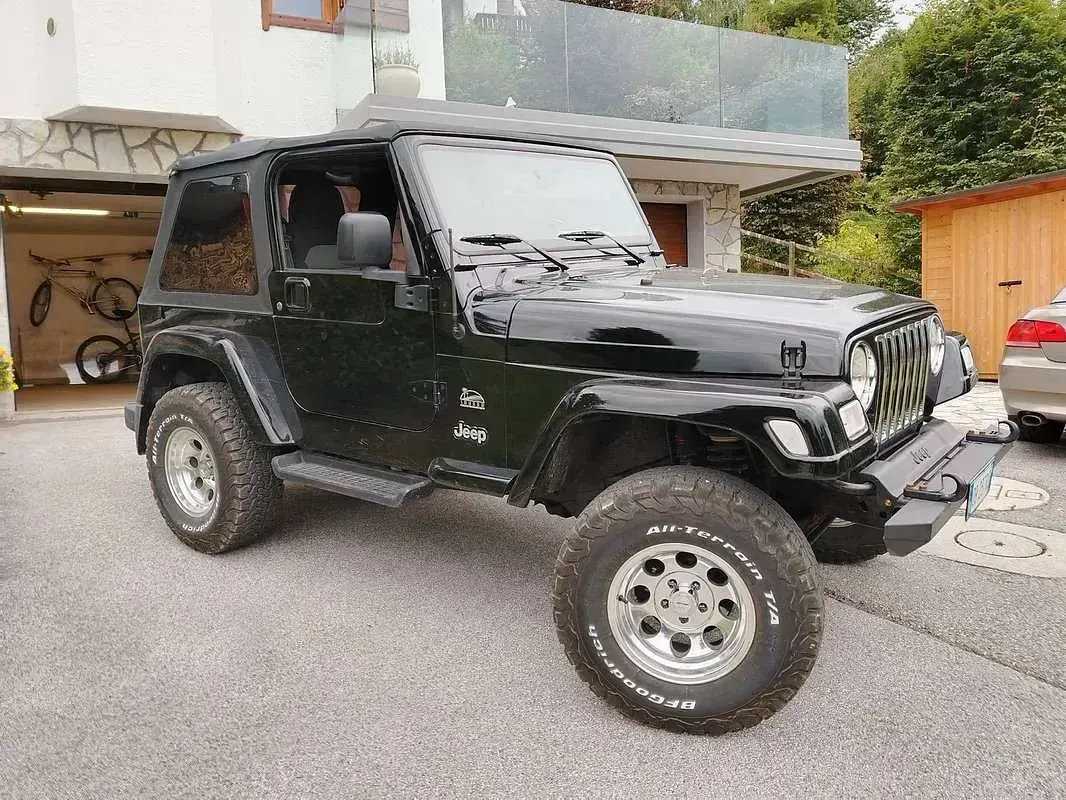 Usata Jeep Wrangler Sport 177 CV (130 kW) 2006 Nero SUV
