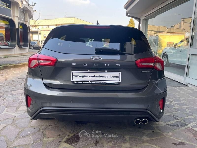 Usata Ford Focus ST-Line X 155 CV (114 kW) 2021 Grigio Berlina