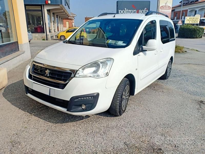 Usata Peugeot Partner Tepee 100 CV (73 kW) 2017 Bianco Monovolume