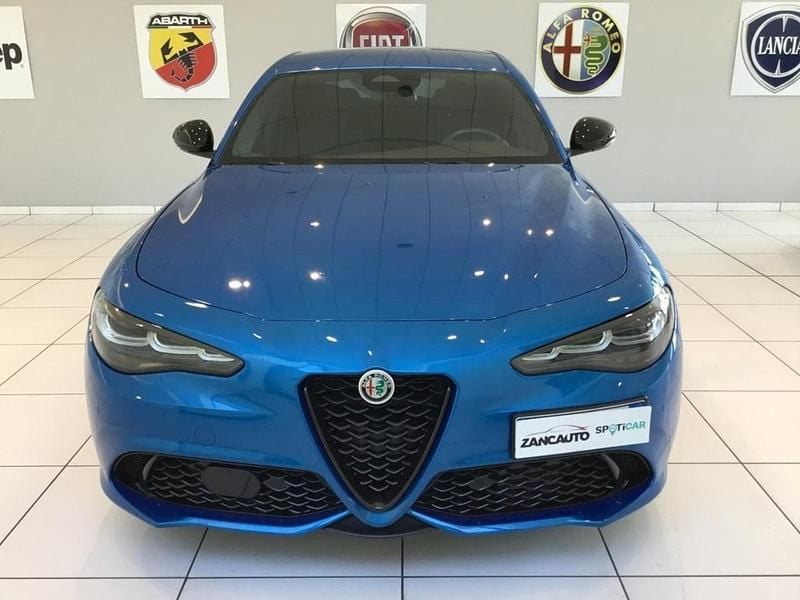 Usata Alfa Romeo Giulia Sprint 280 CV (205 kW) 2024 Blu Berlina