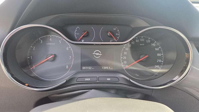 Usata Opel Crossland X Edition 110 CV (80 kW) 2023 Argento SUV