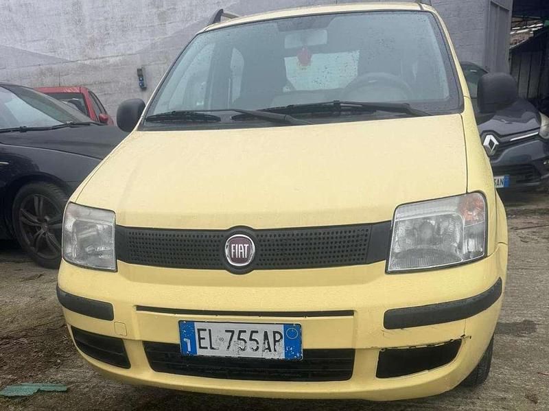 Giallo Usata 2011 Fiat Panda Dynamic Utilitaria | 2690 € (Buon prezzo) - Immagine 1/4
