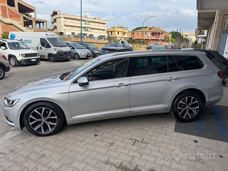 Usata VW Passat Highline 150 CV (110 kW) 2017 Rosso Station wagon