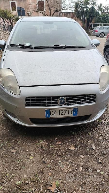 Argento Usata 2006 Fiat Grande Punto Dynamic Due volumi | 1500 € (Ottimo prezzo) - Immagine 1/4