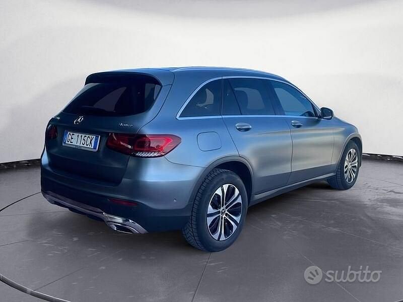 Usata Mercedes GLC220 194 CV (142 kW) 2021 Grigio SUV