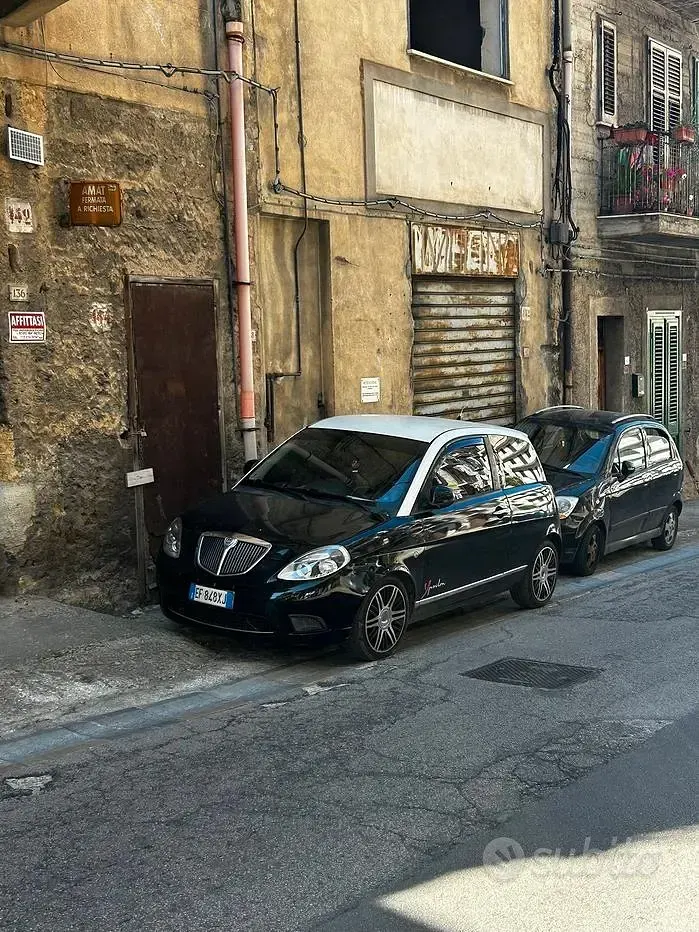 Usata Lancia Ypsilon 75 CV (55 kW) 2011 Nero Utilitaria