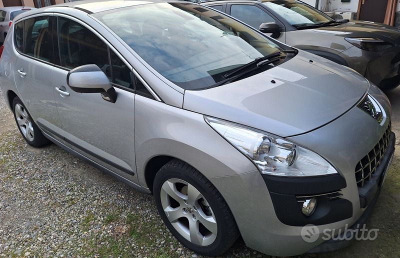 Grigio Usata 2012 Peugeot 3008 Active Monovolume | 8700 € (Molto cara) - Immagine 1/4