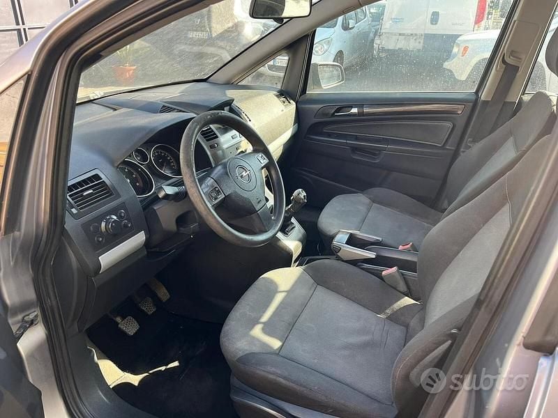 Usata Opel Zafira Cosmo 120 CV (88 kW) 2007 Blu Monovolume