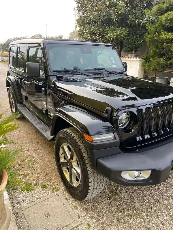 Usata Jeep Wrangler Sahara 200 CV (147 kW) 2020 Nero SUV