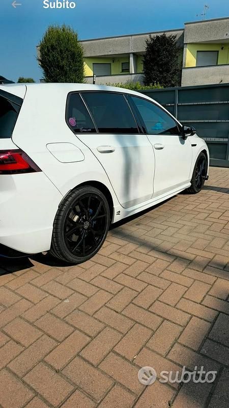 Usata VW Golf VII R 390 CV (286 kW) 2021 Bianco Utilitaria