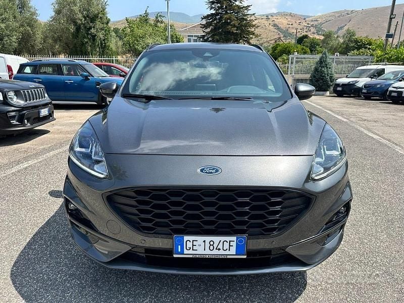 Usata Ford Kuga ST-Line 120 CV (88 kW) 2021 Grigio SUV