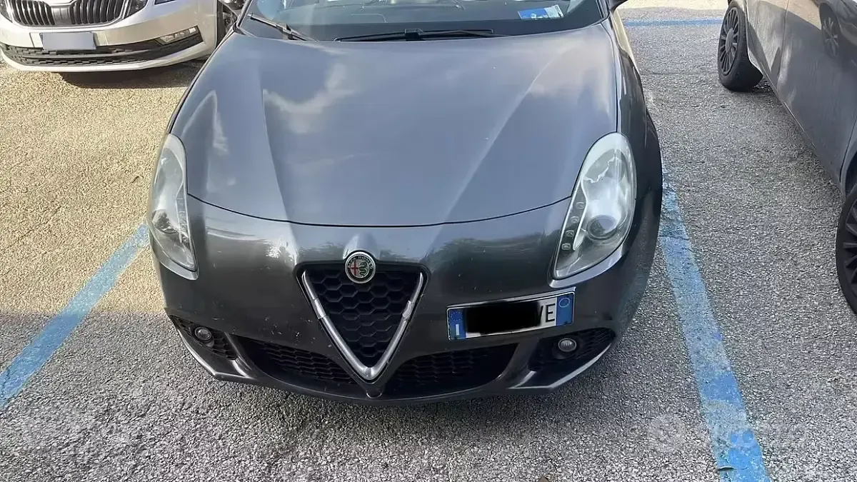 Usata Alfa Romeo Giulietta Progression 105 CV (77 kW) 2011 Grigio Utilitaria