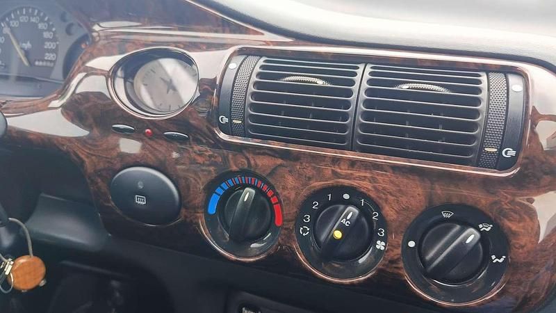 Usata Ford Escort Ghia 90 CV (66 kW) 1997 Rosso Station wagon