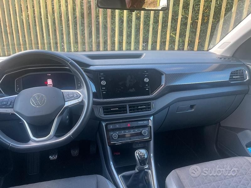Usata VW T-Cross 110 CV (80 kW) 2022 Grigio SUV