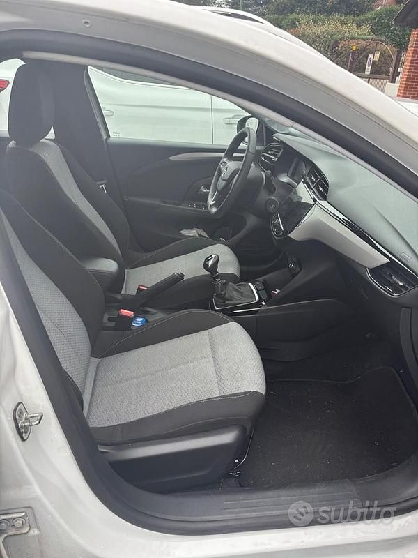 Usata Opel Corsa 75 CV (55 kW) 2024 Bianco Berlina